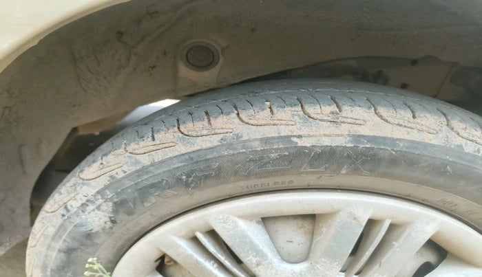 2008 Hyundai Santro Xing GLS, Petrol, Manual, 84,400 km, tyre