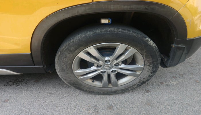 2016 Maruti Vitara Brezza ZDI PLUS DUAL TONE, Diesel, Manual, 1,27,905 km, tyre