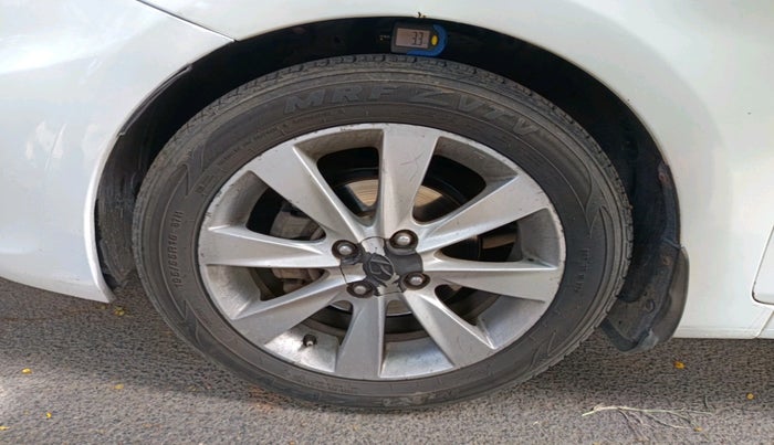 2011 Hyundai Verna FLUIDIC 1.6 CRDI SX, Diesel, Manual, 87,181 km, tyre