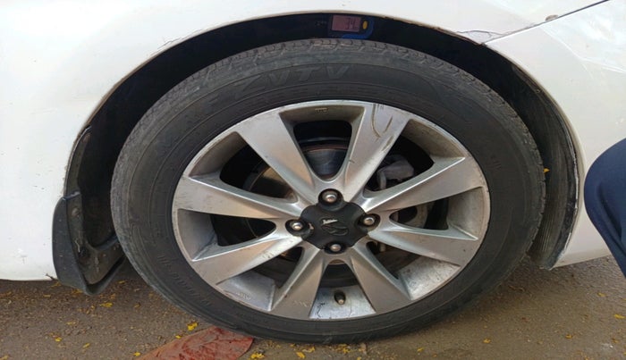 2011 Hyundai Verna FLUIDIC 1.6 CRDI SX, Diesel, Manual, 87,181 km, tyre