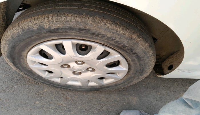 2011 Hyundai i20 MAGNA 1.2, Petrol, Manual, 73,373 km, tyre