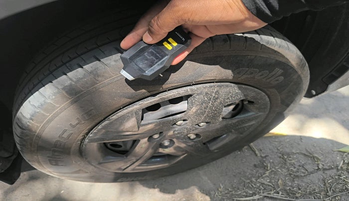 2023 Hyundai VENUE S(O) 1.2, Petrol, Manual, 11,015 km, tyre