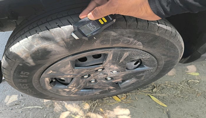 2023 Hyundai VENUE S(O) 1.2, Petrol, Manual, 11,015 km, tyre