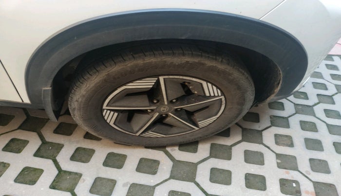 2023 Tata NEXON CREATIVE+ SUNROOF AMT 1.2 PETROL, Petrol, Automatic, 48,547 km, tyre