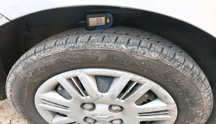 2011 Hyundai Santro Xing GLS, Petrol, Manual, 1,67,369 km, tyre