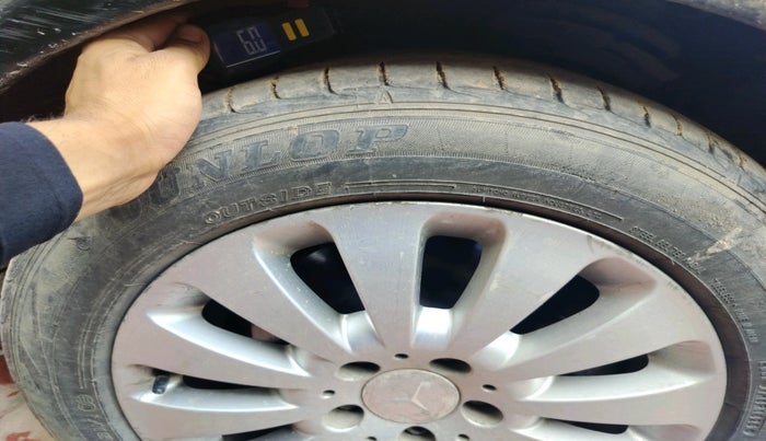 2011 Mercedes Benz C Class 200 CGI AVANTGARDE, Petrol, Automatic, 1,29,119 km, tyre