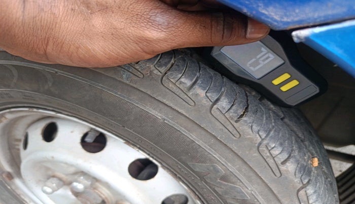 2015 Hyundai Eon ERA +, Petrol, Manual, 38,745 km, tyre