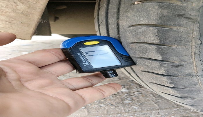 2014 Maruti Ritz VXI, CNG, Manual, 65,241 km, tyre