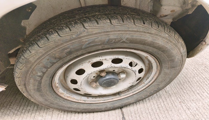 2012 Tata Indica V2 DLS, Diesel, Manual, 1,59,777 km, tyre