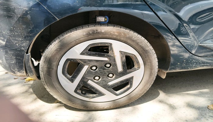 2025 Hyundai GRAND I10 NIOS Sportz 1.2 HY-CNG Duo, CNG, Manual, 7,729 km, tyre