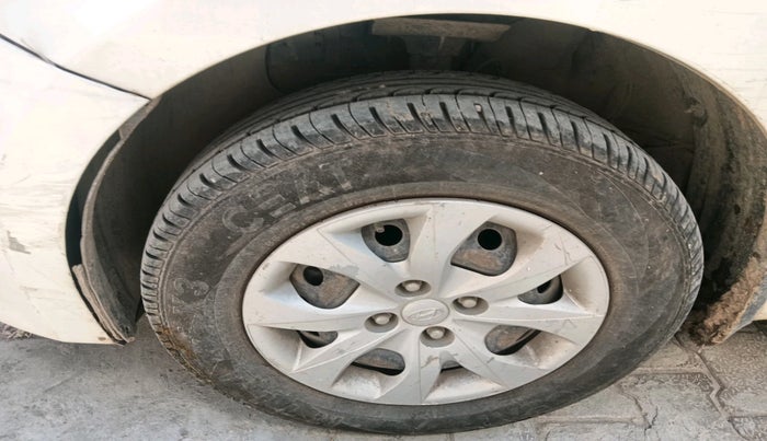 2016 Hyundai Elite i20 SPORTZ 1.2, Petrol, Manual, 1,46,050 km, tyre