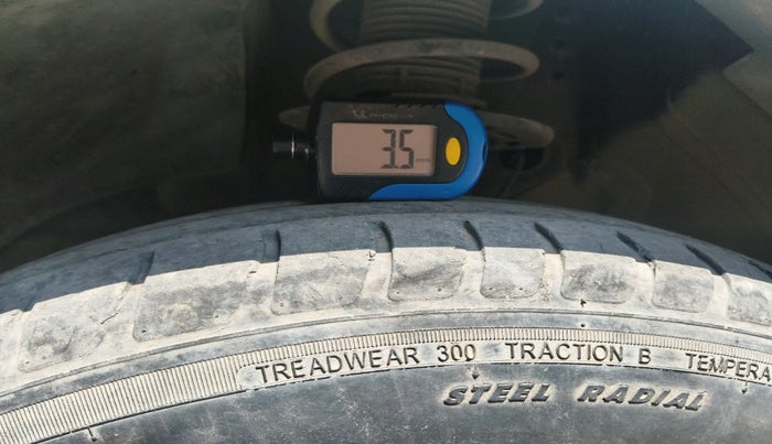 2019 Maruti Swift LXI, Petrol, Manual, 34,972 km, tyre