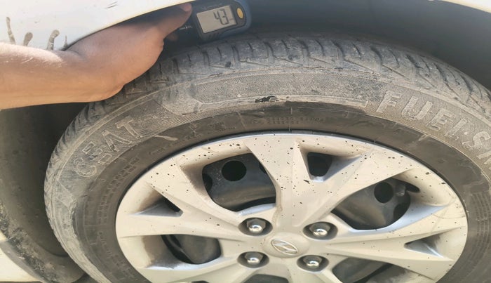 2014 Hyundai Grand i10 SPORTZ 1.2 KAPPA VTVT, Petrol, Manual, 74,846 km, tyre