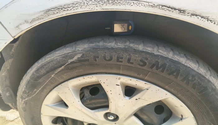 2014 Hyundai Grand i10 SPORTZ 1.2 KAPPA VTVT, Petrol, Manual, 74,846 km, tyre