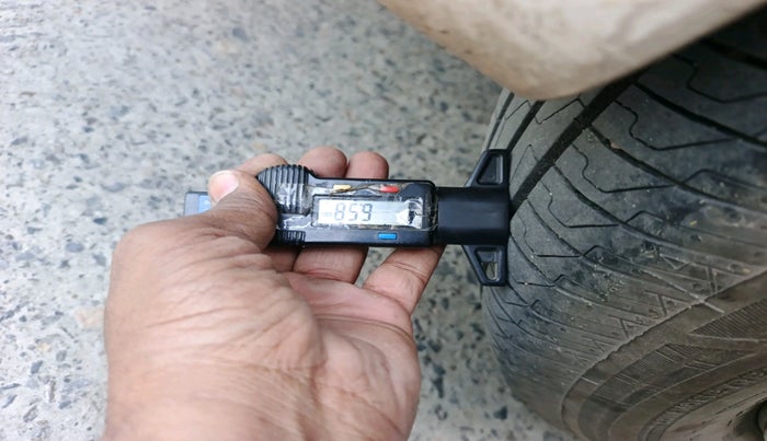 2015 Maruti Ertiga VXI, Petrol, Manual, 85,269 km, tyre