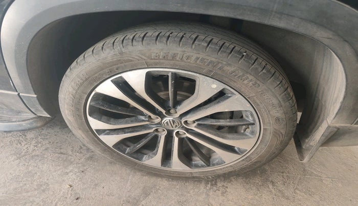 2021 MG HECTOR SHARP 1.5 PETROL CVT, Petrol, Automatic, 23,702 km, tyre