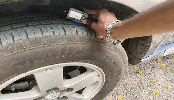 2011 Mitsubishi Outlander 2.4 MIVEC, Petrol, Automatic, 1,15,474 km, tyre