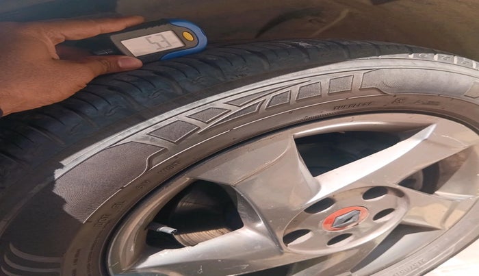 2015 Renault Duster 85 PS RXL DIESEL, Diesel, Manual, 71,451 km, tyre