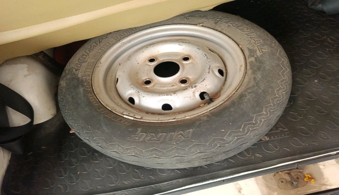 2011 Maruti OMNI E STD, Petrol, Manual, 20,504 km, tyre