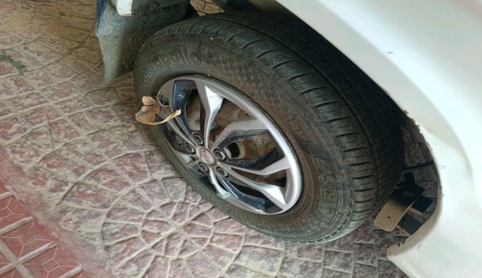 2011 Maruti OMNI E STD, Petrol, Manual, 20,504 km, tyre