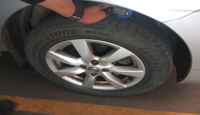 2012 Nissan Sunny XV DIESEL, Diesel, Manual, 1,51,844 km, tyre