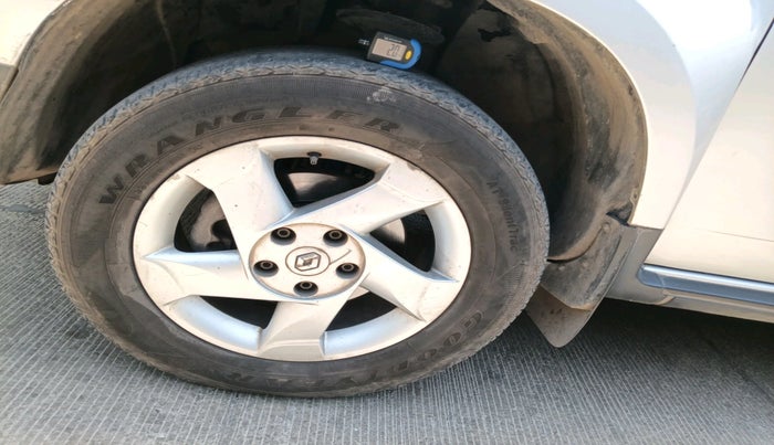 2015 Renault Duster 85 PS RXL DIESEL, Diesel, Manual, 1,08,595 km, tyre