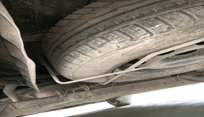 2015 Renault Duster 85 PS RXL DIESEL, Diesel, Manual, 1,08,595 km, tyre