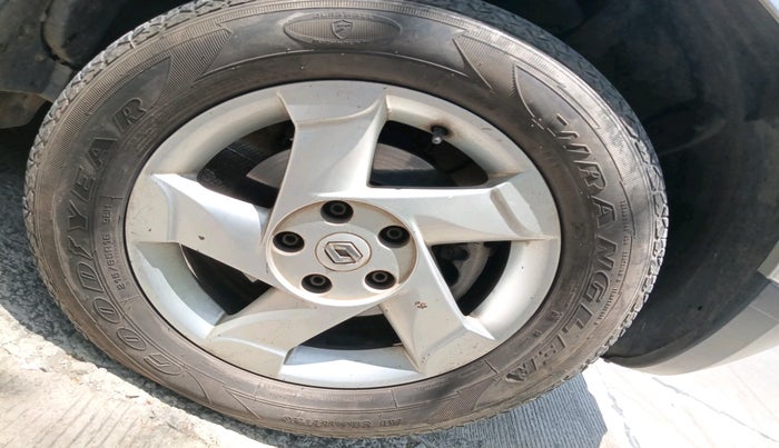 2015 Renault Duster 85 PS RXL DIESEL, Diesel, Manual, 1,08,595 km, tyre