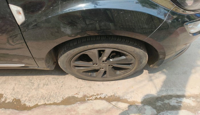 2022 Tata ALTROZ XZ PLUS PETROL DARK EDITION, Petrol, Manual, 49,969 km, tyre