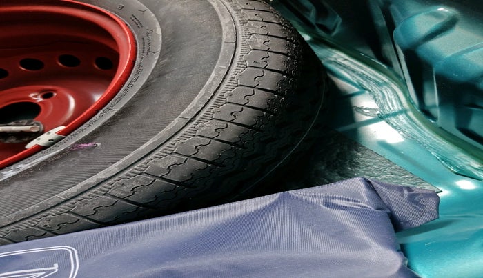 2024 Renault Kwid CLIMBER MT 1.0, Petrol, Manual, 4,195 km, tyre