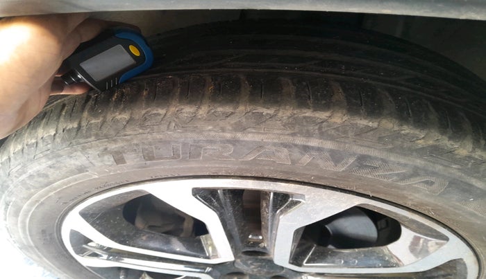 2022 Jeep Compass LIMITED (O) 1.4 PETROL DCT, Petrol, Automatic, 26,050 km, tyre