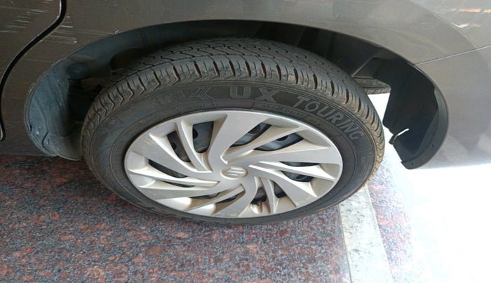 2022 Maruti Ertiga VXI CNG, CNG, Manual, 62,343 km, tyre