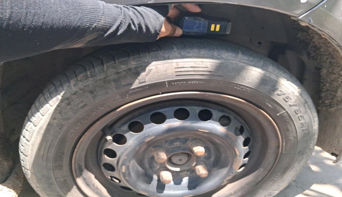 2013 Honda Amaze 1.5L I-DTEC S, Diesel, Manual, 1,96,710 km, tyre