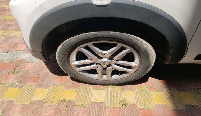 2020 Renault TRIBER RXZ, Petrol, Manual, 49,243 km, tyre