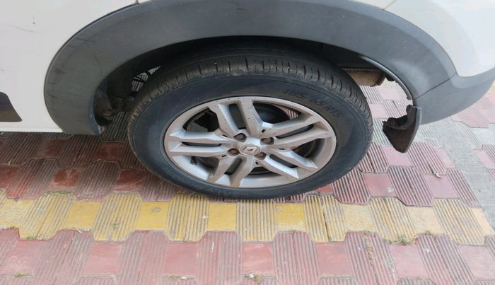 2020 Renault TRIBER RXZ, Petrol, Manual, 49,243 km, tyre