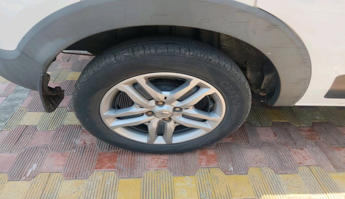 2020 Renault TRIBER RXZ, Petrol, Manual, 49,243 km, tyre