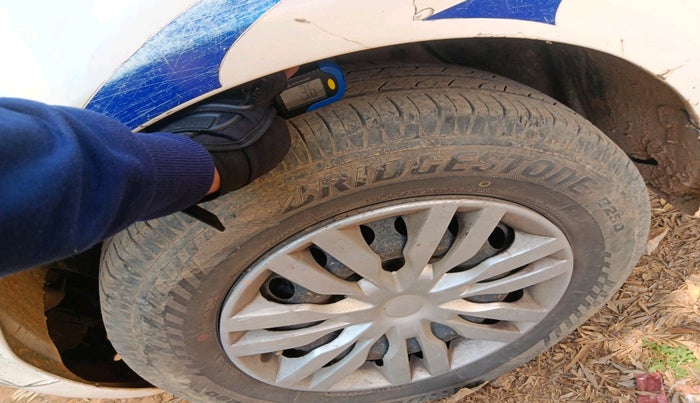 2010 Fiat Grand Punto ACTIVE 1.3, Diesel, Manual, 1,79,846 km, tyre