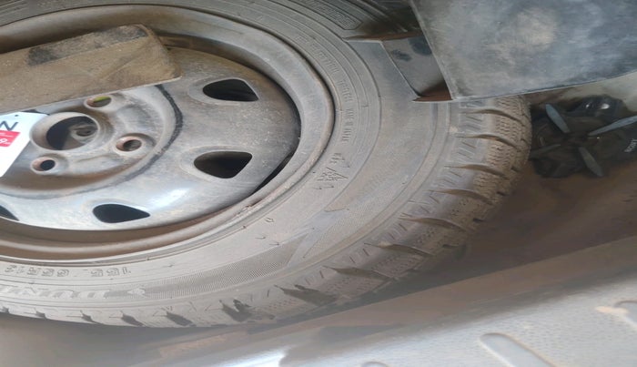 2016 Maruti Alto K10 VXI AMT, Petrol, Automatic, 50,510 km, tyre