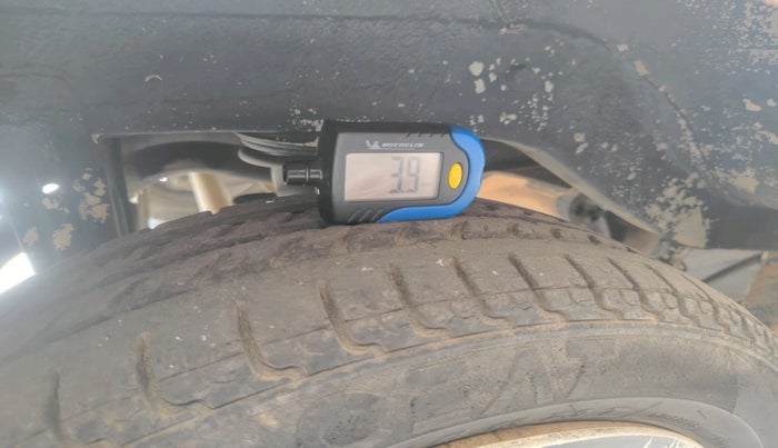 2016 Maruti Alto K10 VXI AMT, Petrol, Automatic, 50,510 km, tyre