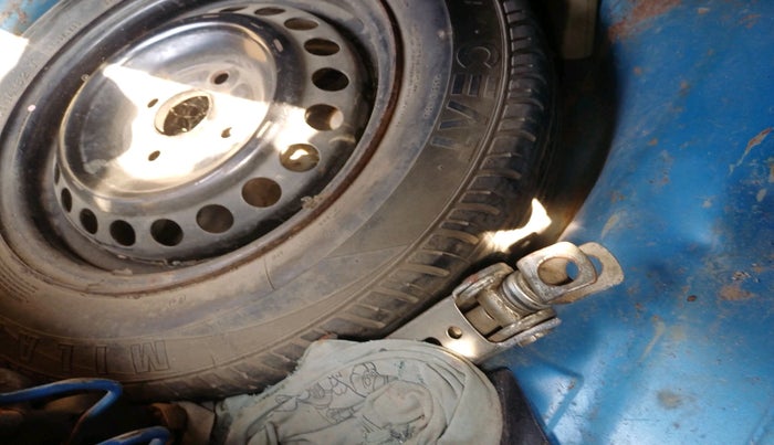 2012 Honda Brio S MT, Petrol, Manual, 95,537 km, tyre