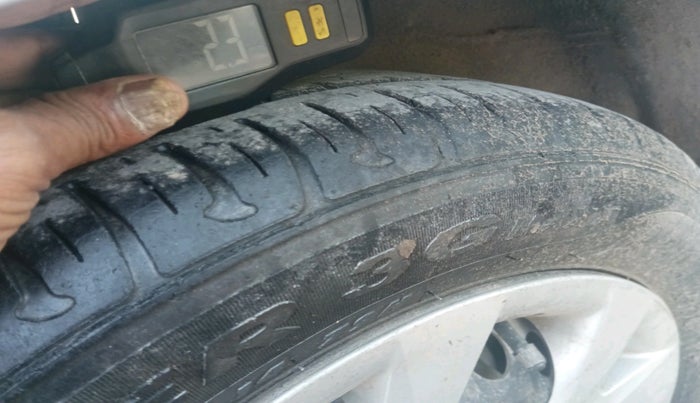 2015 Hyundai Grand i10 SPORTZ 1.2 KAPPA VTVT, Petrol, Manual, 1,08,187 km, tyre