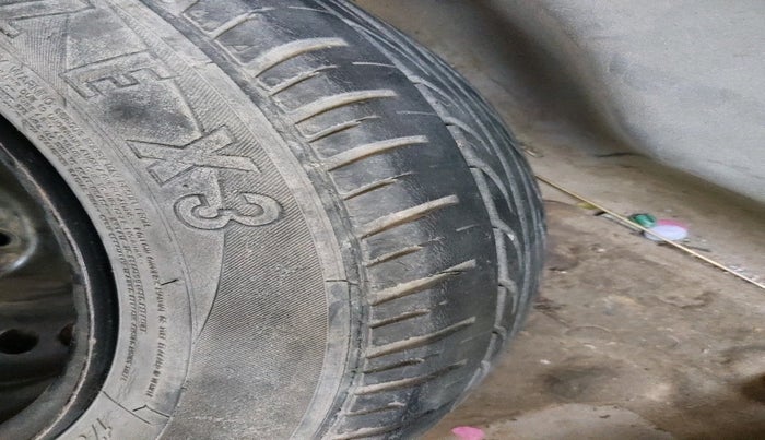 2016 Honda City 1.5L I-VTEC V MT, Petrol, Manual, 1,23,999 km, tyre