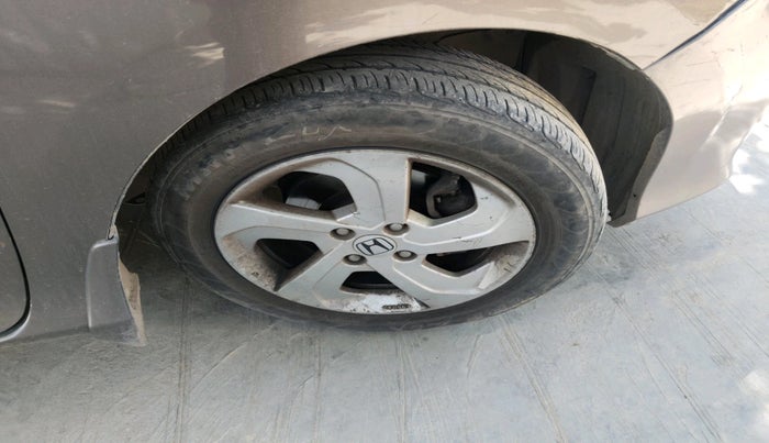 2016 Honda City 1.5L I-VTEC V MT, Petrol, Manual, 1,23,999 km, tyre