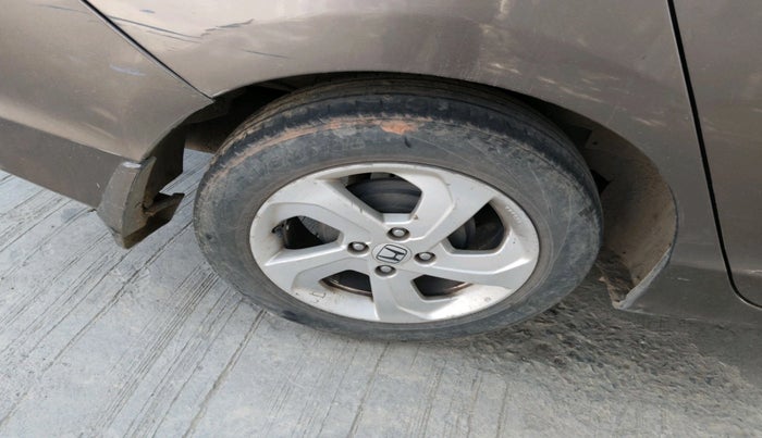 2016 Honda City 1.5L I-VTEC V MT, Petrol, Manual, 1,23,999 km, tyre