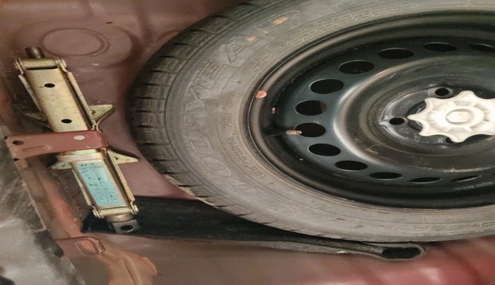 2015 Hyundai Grand i10 ASTA 1.2 KAPPA VTVT, Petrol, Manual, 42,305 km, tyre