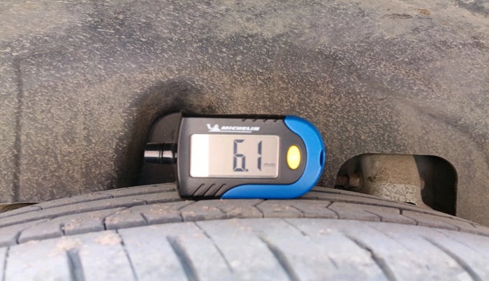 2024 Mahindra XUV 3XO MX3 Pro 1.2 L TCMPFi, Petrol, Manual, 26,660 km, tyre