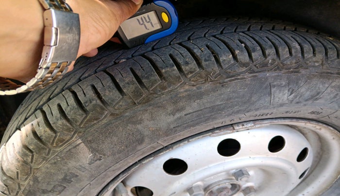 2009 Maruti Ritz LXI, CNG, Manual, 1,08,398 km, tyre