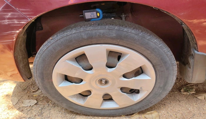 2016 Maruti Alto K10 VXI, Petrol, Manual, 69,940 km, tyre