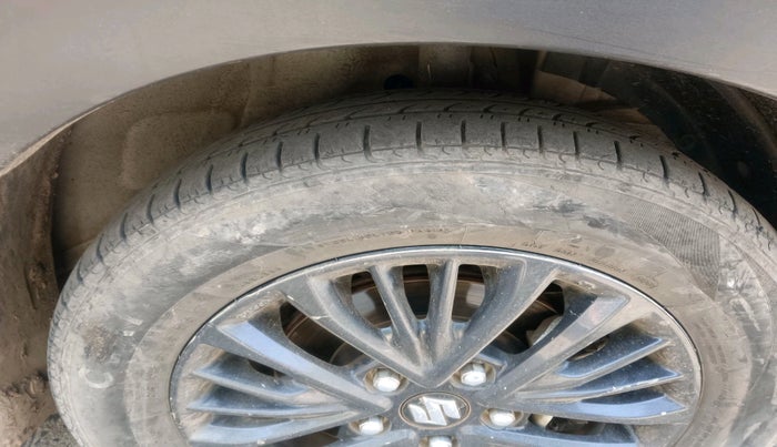 2019 Maruti XL6 ALPHA AT, Petrol, Automatic, 99,315 km, tyre