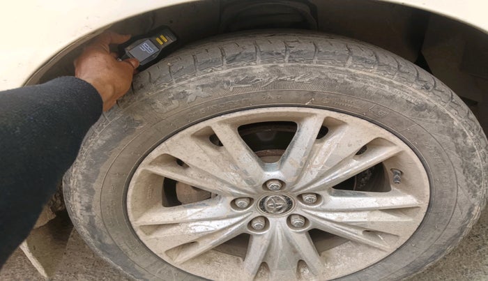 2018 Toyota Innova Crysta 2.8 ZX AT 7 STR, Diesel, Automatic, 97,881 km, tyre